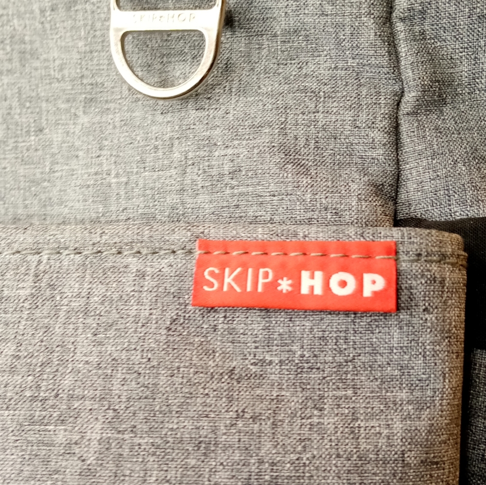 Skip Hop Messenger Diaper Bag Heather Gray, Red Inside - Picture 2 of 7
